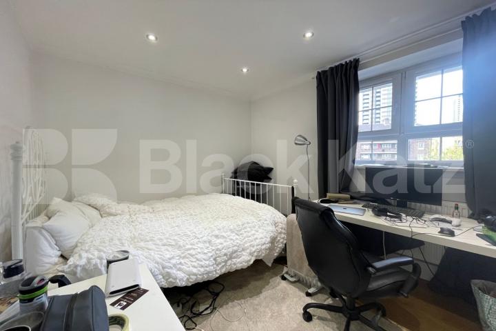 Bright & airy, well proportioned rooms & wooden floors throughout Falmouth Road, Borough